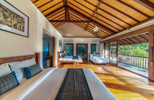 Tibubeneng Villa | 7BR Villa For Large Group + Pool Table, Canggu - 4Min Drive To Splash Waterpark!