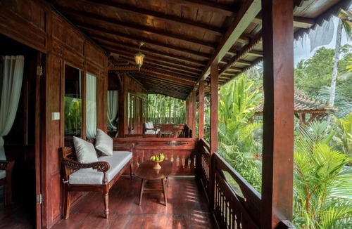 Melayang Resort | Aksmi Suites & Villas