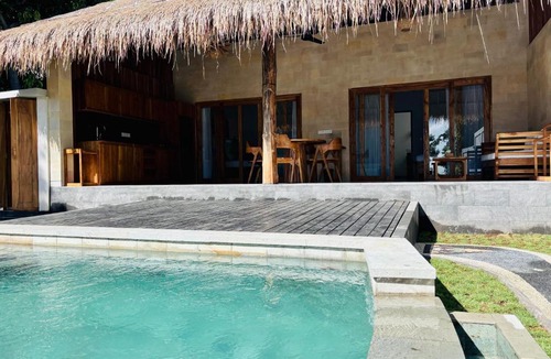 Amed Villa | Alone Villa