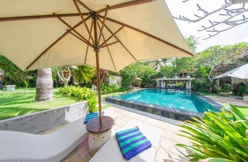 Bukit Villa | Asri Villa with Private Pool