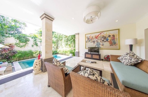 Bukit Villa | Asri Villa with Private Pool