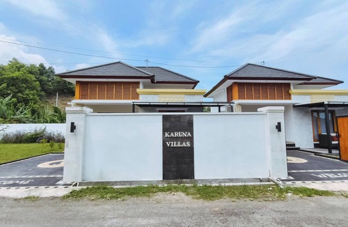 Kalibukbuk Villa | Bali Lovina Karuna Villa