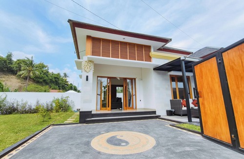 Kalibukbuk Villa | Bali Lovina Karuna Villa