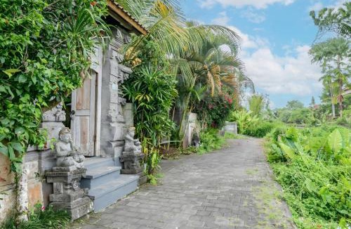 Kutuh Kaja Hotel | Belvilla Nirvana Near Monkey ForestNearCampuhan Ridge Walk