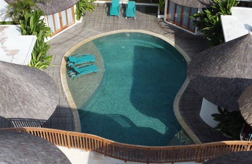 Tibubeneng Villa | BERAWA,2 next door villas 13 Bedrooms, Big groups up to 28 pax