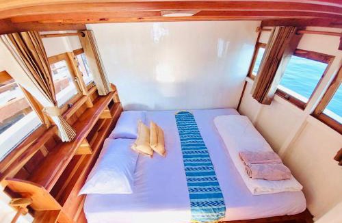 Denpasar Timur Boat Rental | Boat Open Trip Komodo