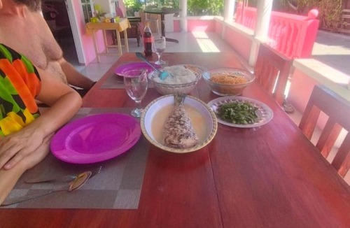 Bunaken House | Bunaken Dolphin Pink Homestay