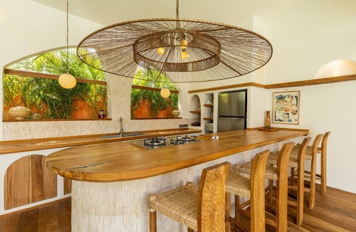 Umalas Villa | Canggu Villa with Pool | Near Cafés | Near Beaches