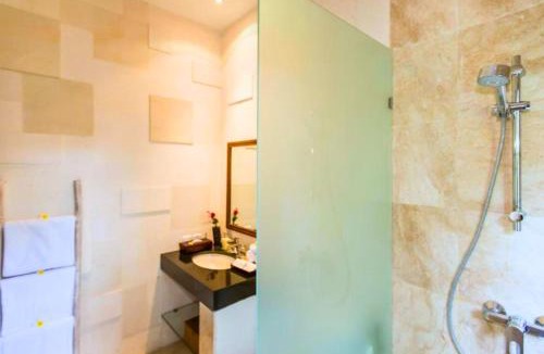 Batu Bolong Villa | Cecelia 2 BR Private Pool Villa