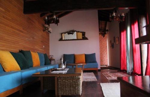Ben Khalled Bed & Breakfast | Chalet Essanya