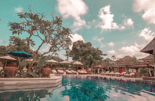 Kartika Plaza Villa | Cozy Garden Villa near from the Beach