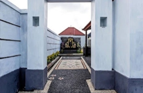 Mengwi Villa | Cozzy White House Villa Bali