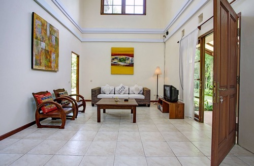 Kerobokan House | Dalle's House in Bali: centrally located yet quiet, bright, with tropical garden