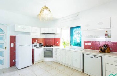 Rafraf House | Dar Barsha: Beach front white sand and happiness