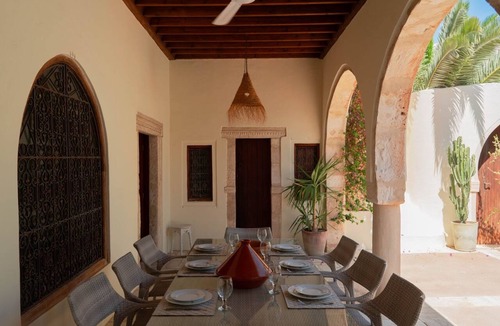 Erriadh House | Dar Meryem Djerba: Houch avec piscine