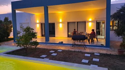 Qurbus Villa | Dar Zakia