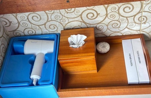 Peliatan Bed & Breakfast | Deluxe Double Room with Balcony at Mandala Home Stay