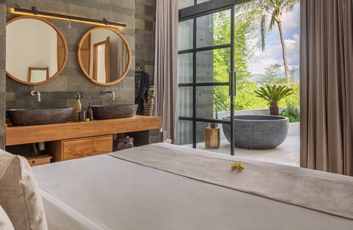 Tumbu Village Hotel | East Bali Volcano View Resort - Adults