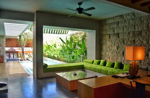 Legian Villa | Family Villa with City & Pool View (TSky Villa 3)