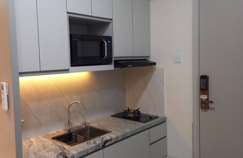 Surabaya Condo | Grand Sungkono Lagoon Caspian Apartment 3BR