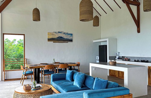 Penida Island House | Infinity Pool Villa · Ocean & Volcano Views · Private Hillside Retreat