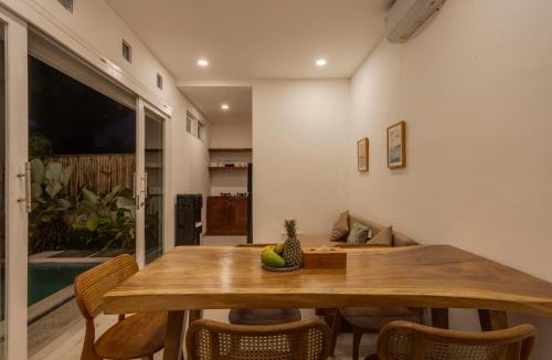 Batu Bolong Villa | Kaizen NEW Modern 3BR Rooftop Cinema Canggu