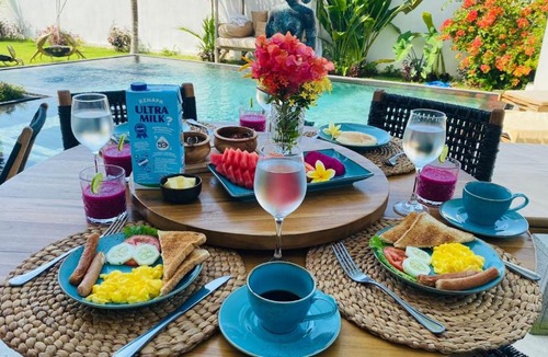 Kelating Villa | Kamalie Bali Villa 4 élégant rooms, rice Fields ,Ocean , Pool, jacuzzi, Rooftop and Staff to take care of you
