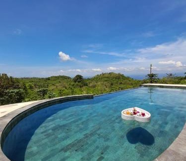 Penida Island Cabin | Kubuhill Sunset Bungalow
