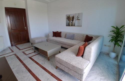 Les Berges Du Lac II Apartment | Lake 2 Luxurious 1 bedroom apartment