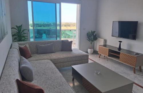 Les Berges Du Lac II Apartment | Lake 2 Luxurious 1 bedroom apartment