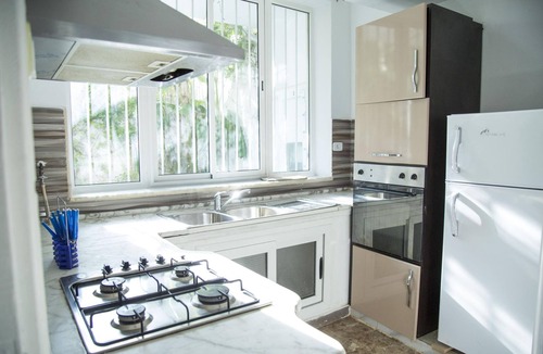 Sidi Dhrif Apartment | Le Centre-Ville: Très Chic Apt avec Jardin @ Marsa