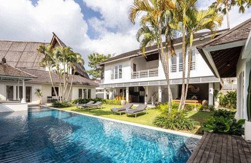 Petitenget Villa | Located in the heart of vibrant Seminyak a haven of relaxation and rejuvenation