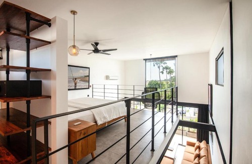 Munggu Hotel | Lofty NYC Vibes 200m to Canggu Beach