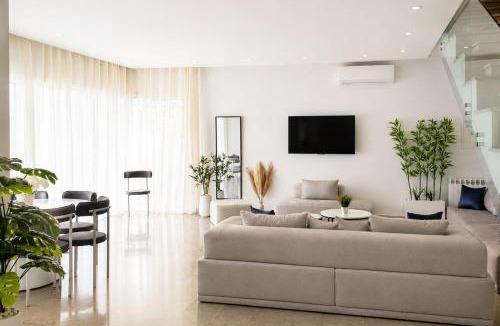 Gammarth Villa | Luxurious Villa in Gammarth with Private Pool and Garden Views