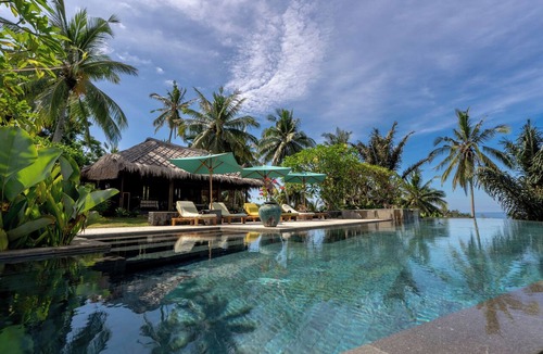 West Selemadeg Villa | Luxury 5BR Ocean-View Villa near Balian Beach