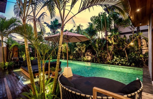 Berawa Villa | Luxury 6BR Villa, 400m to Canggu's Finns Beach
