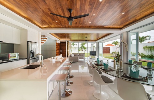 Sunset Road House | Luxury Elegant Villa Centre Of Seminyak