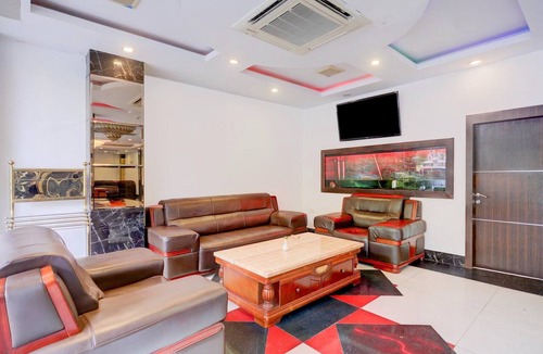 Lubuk Baja House | Luxury Twin Stay with Free WiFi and Parking
