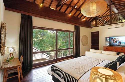Petitenget Villa | Luxury Villa Seminyak, big pool & big garden!