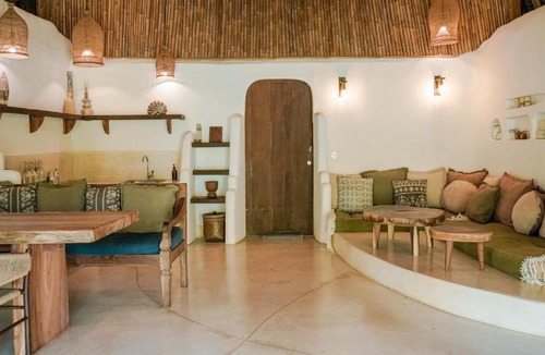 Sayan Hotel | Mana Earthly Paradise