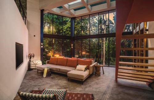 Singakerta Villa | Milliways Bali - Playful Boutique Villa by the Jungle Gorge - 3 Bedrooms