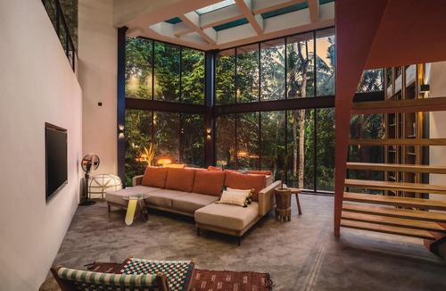 Singakerta Villa | Milliways Bali - Playful Boutique Villa by the Jungle Gorge - 3 Bedrooms