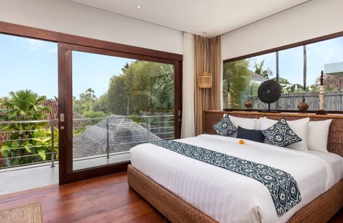 Umalas Villa | Modern 4BR Villa W/Pool & Balcony, Bali Villa 2220