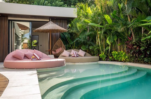 Ungasan Villa | Modern Bali Villa | Private Pool | Near Beaches