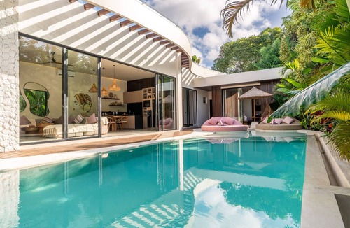 Ungasan Villa | Modern Bali Villa | Private Pool | Near Beaches