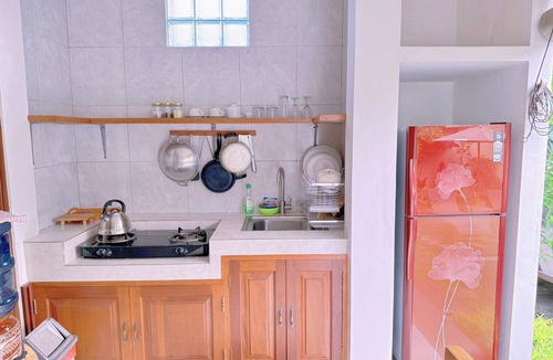 Penestanan Apartment | Modern room with garden view