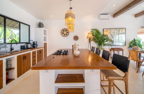 Tigawasa Villa | NEW ! Stunning 4BR Jungle View Villa in Lovina