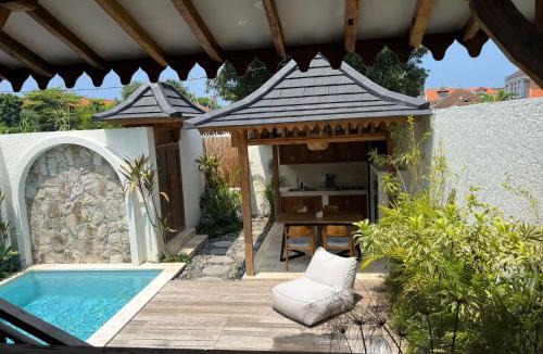 Kuta Villa | New villa Private Pool - minutes from airport