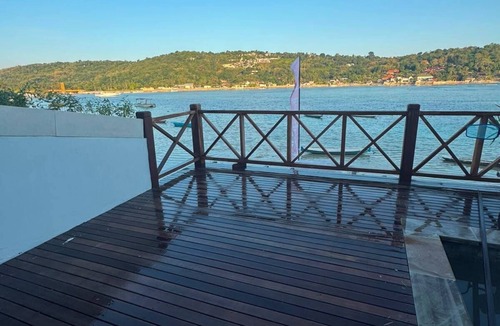 Mushroom Bay Villa | Not That Ugly Villa Cantik