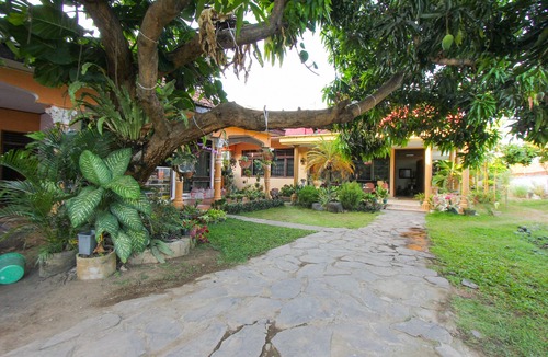 Banyuwangi Hotel | OYO 1721 A. Yani 95 Residence